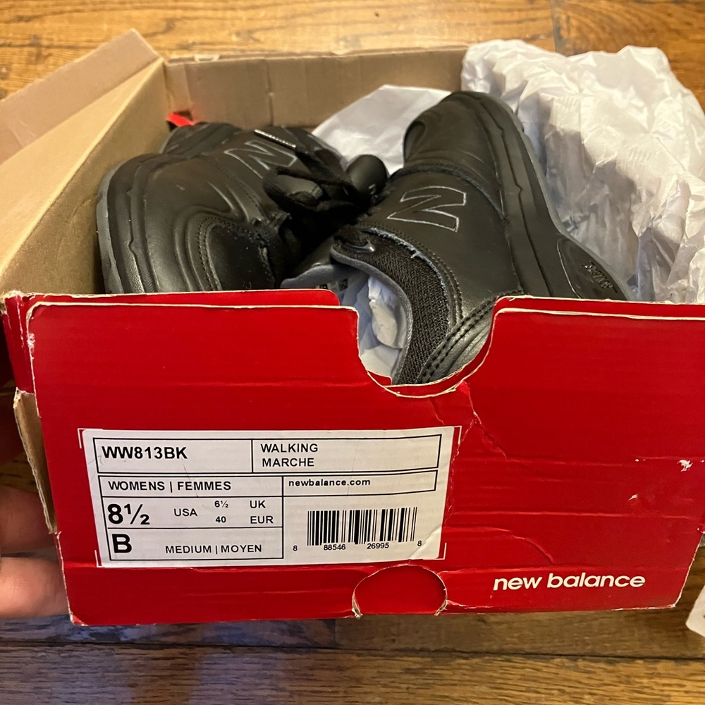 New Balance Black Walking Sneaker, Women’s US 8.5, Width B (med), lightly used